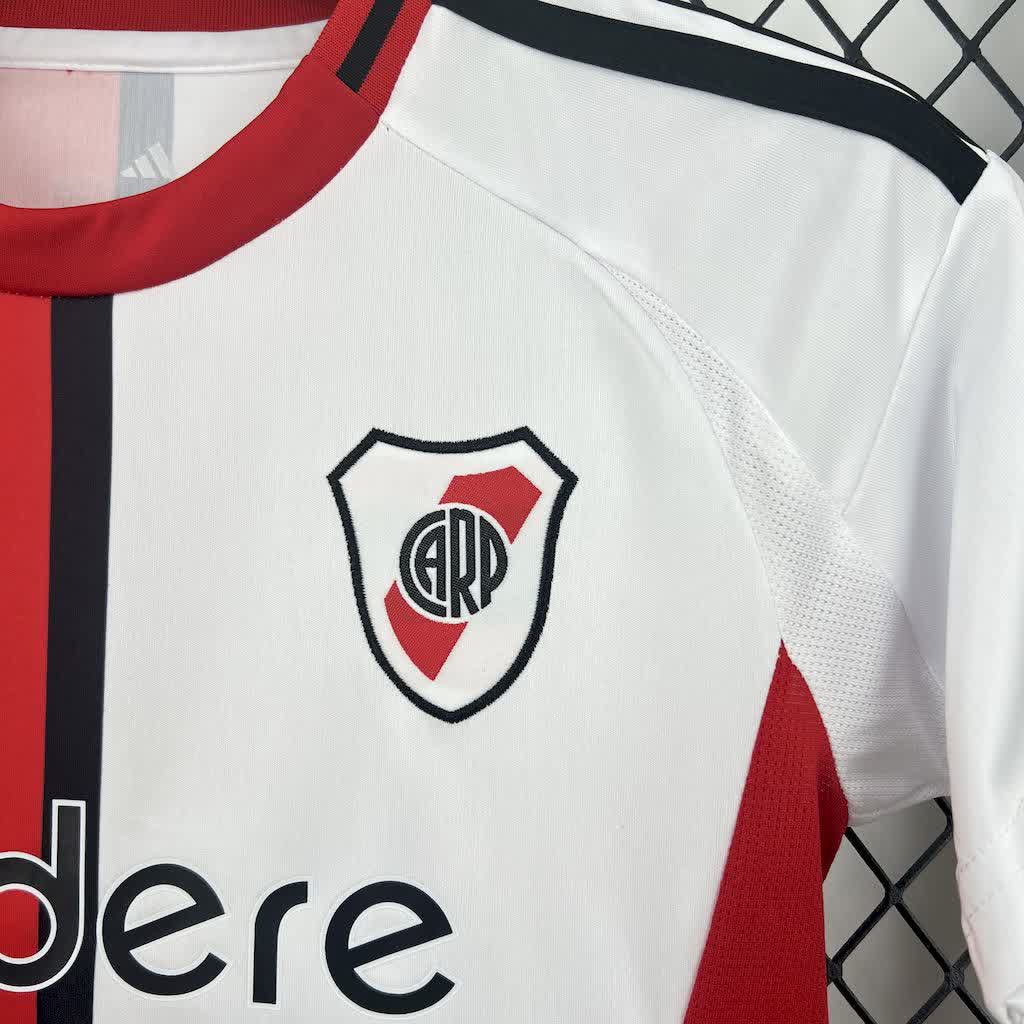 CONJUNTO INFANTIL RIVER PLATE 25/26 *OFICIAL* + 5 REGALOS 🎁